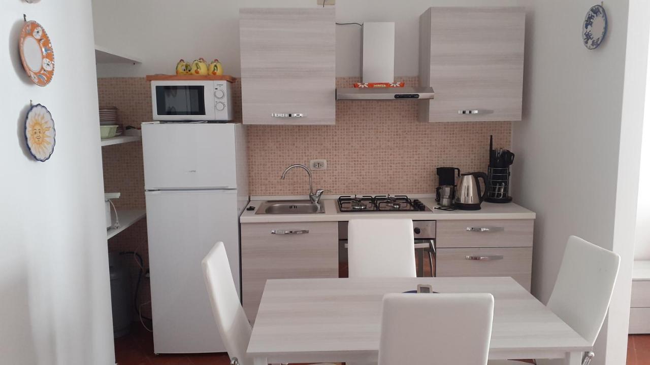 SantʼAnastasia B&B La Marchesa מראה חיצוני תמונה